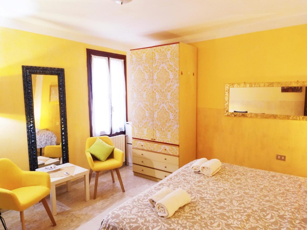 Two Steps From Rialto Bridge Hotel Venice Ngoại thất bức ảnh